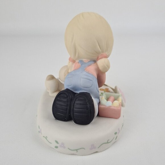 Precious Moments 154035 Growing In Grace Age 8 Share The Gift Of Love Figure - Picture 4 of 6